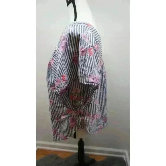 Time and Tru Women’s Striped Floral Blouse, Size M (8-10) - Picture 8 of 14